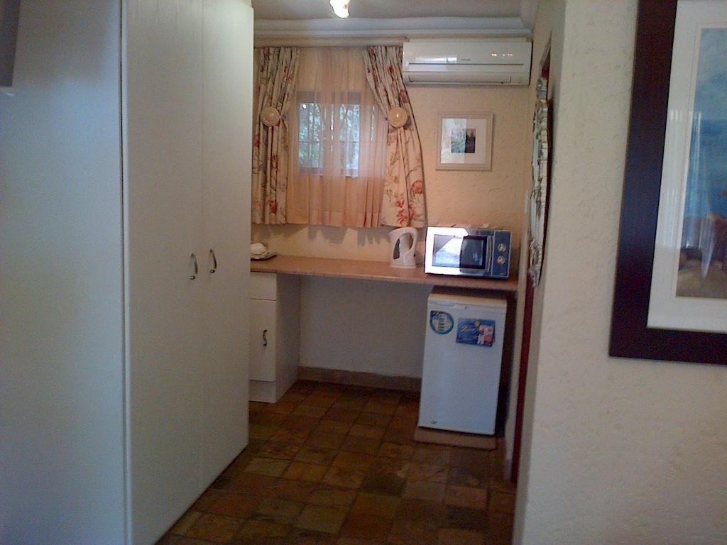 Jubilee Lodge Guest House Joanesburgo Quarto foto